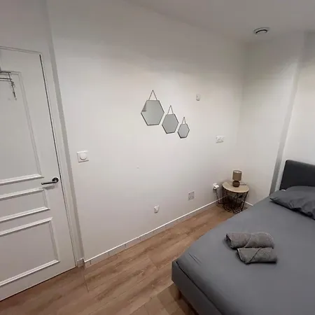 / Loft 8eme דירה