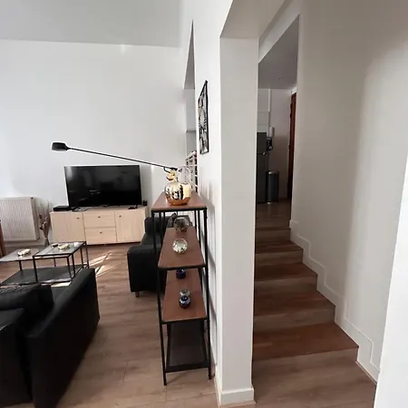 / Loft 8eme דירה פריז